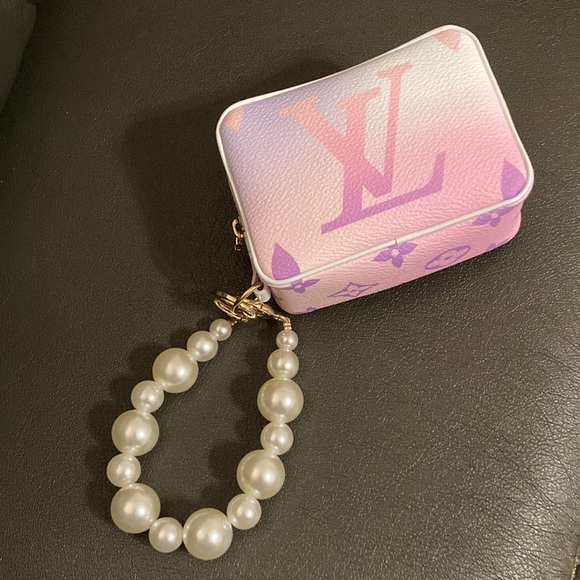 ‼️SOLD ‼️LV Wapity Case Sunrise Pastel - Picture 4 of 14